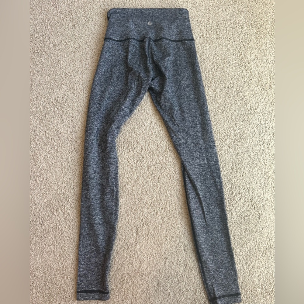 Lululemon grey and white leggings